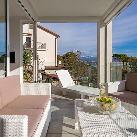 Apartment Mara Opatija With Rooftop Swimming Pool Ičići Exterior foto
