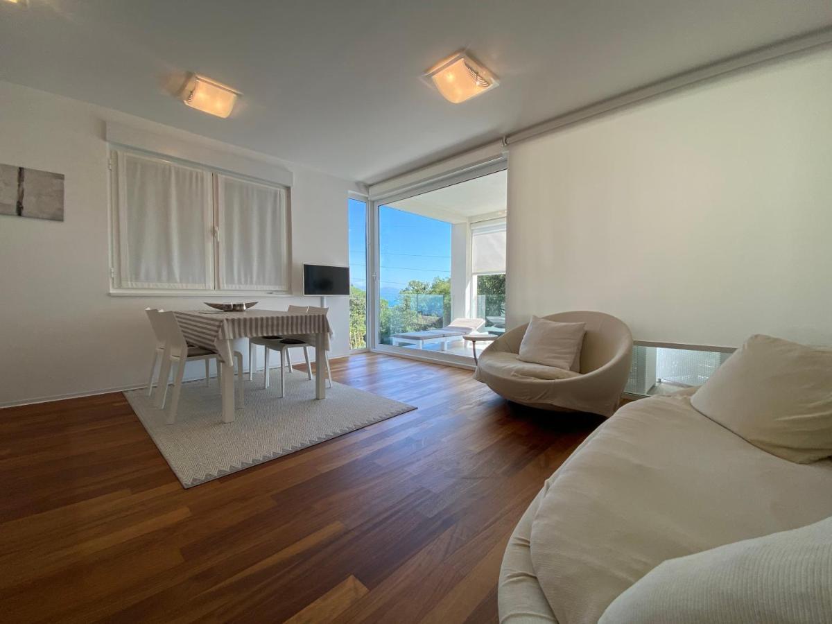 Apartment Mara Opatija With Rooftop Swimming Pool Ičići Exterior foto
