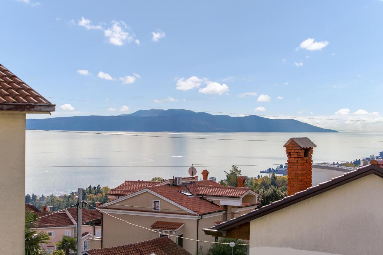 Apartment Mara Opatija With Rooftop Swimming Pool Ičići Exterior foto